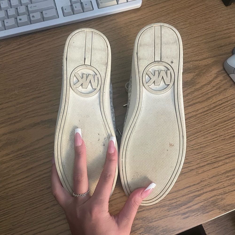 Michael Kors Gray Sneakers with Marbled Pattern - Picture 4 of 4